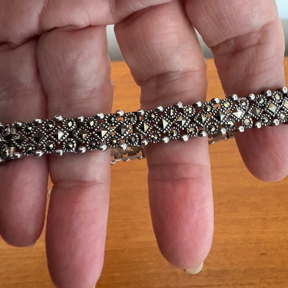 Beautiful Sterling Silver Marcasite Bracelet - Picture 6 of 11